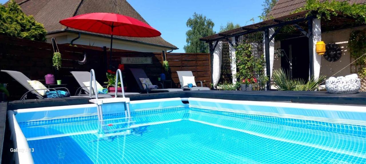 Les Epinettes Chambres D'Hotes Crevecoeur-le-Grand Exteriör bild